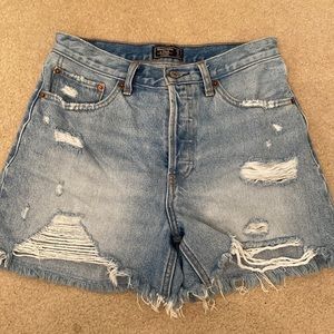 Abercrombie High Rise 4” Short